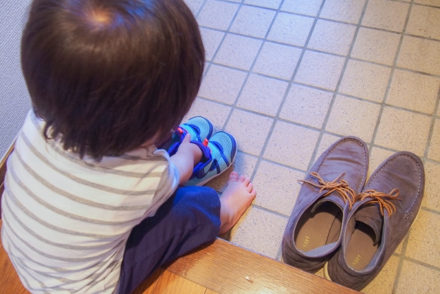 幼児のスニーカーは履きやすい物を選んであげよう 2歳3歳4歳向け お父さん 育児ブログはじめるってよ